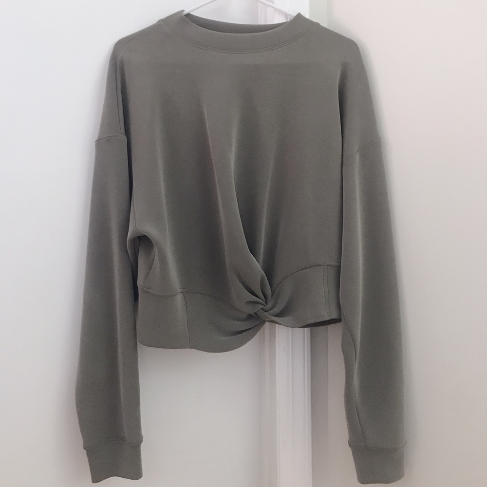 🍂🌾Club Monaco Knottie Sweatshirt